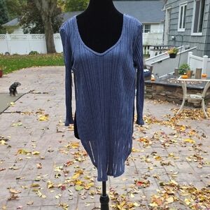 Blue Long-Sleeve Top. Size Medium